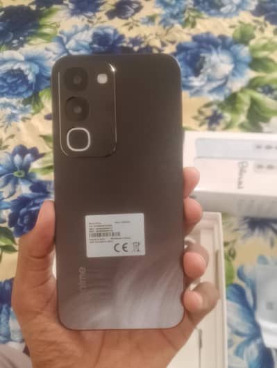 Realme C100.      Ram8.256
