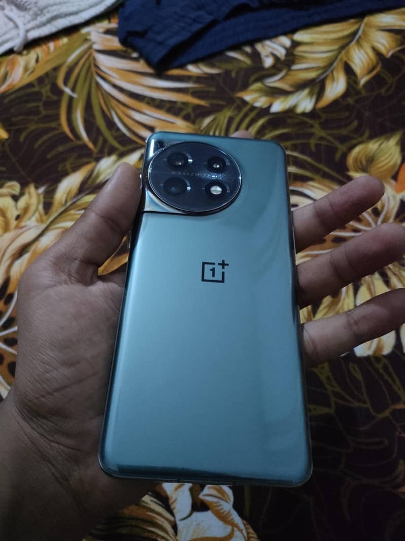 One Plus 11 4
