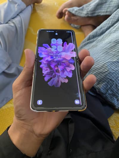 Samsung Mobile Z Flip