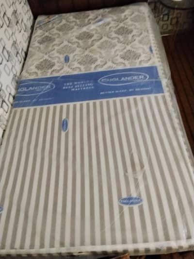 2 single beds mattres medcated