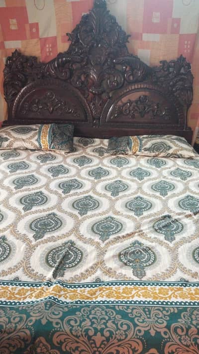chinoti pure wooden bed