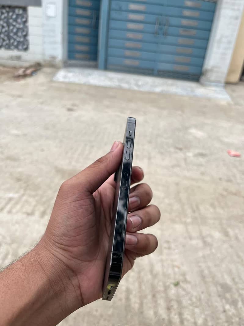 Apple iPhone 14 Pro Max 5
