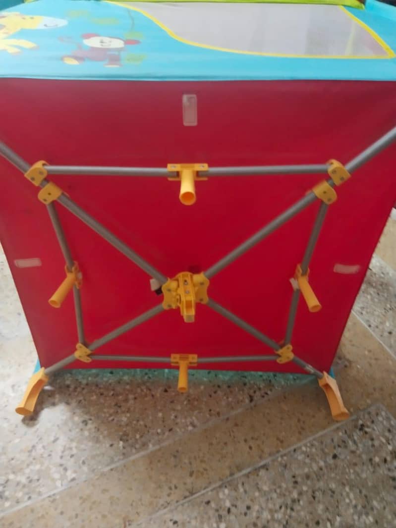Cot with sufficient space 4