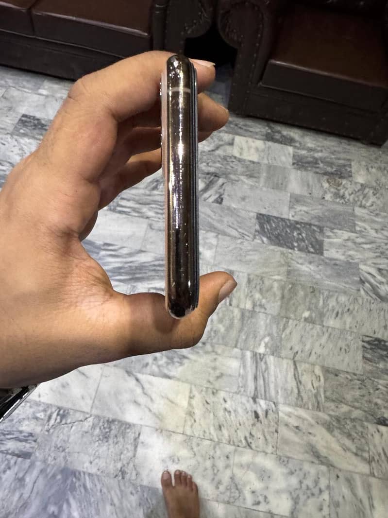 Apple iPhone 11 Pro Max 5