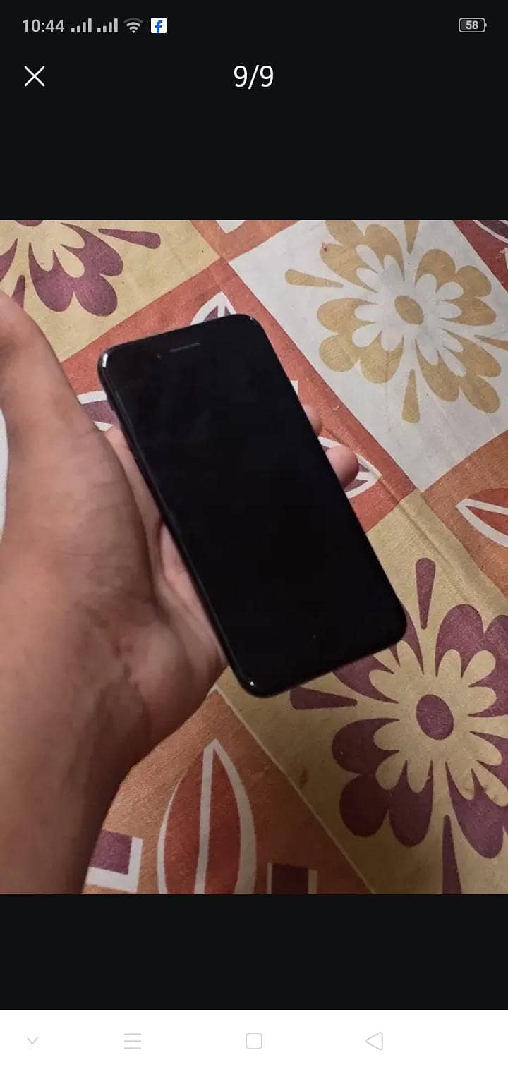 Apple iPhone SE 3rd generation 0