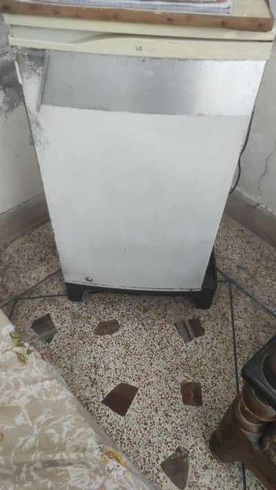 Room fridge
