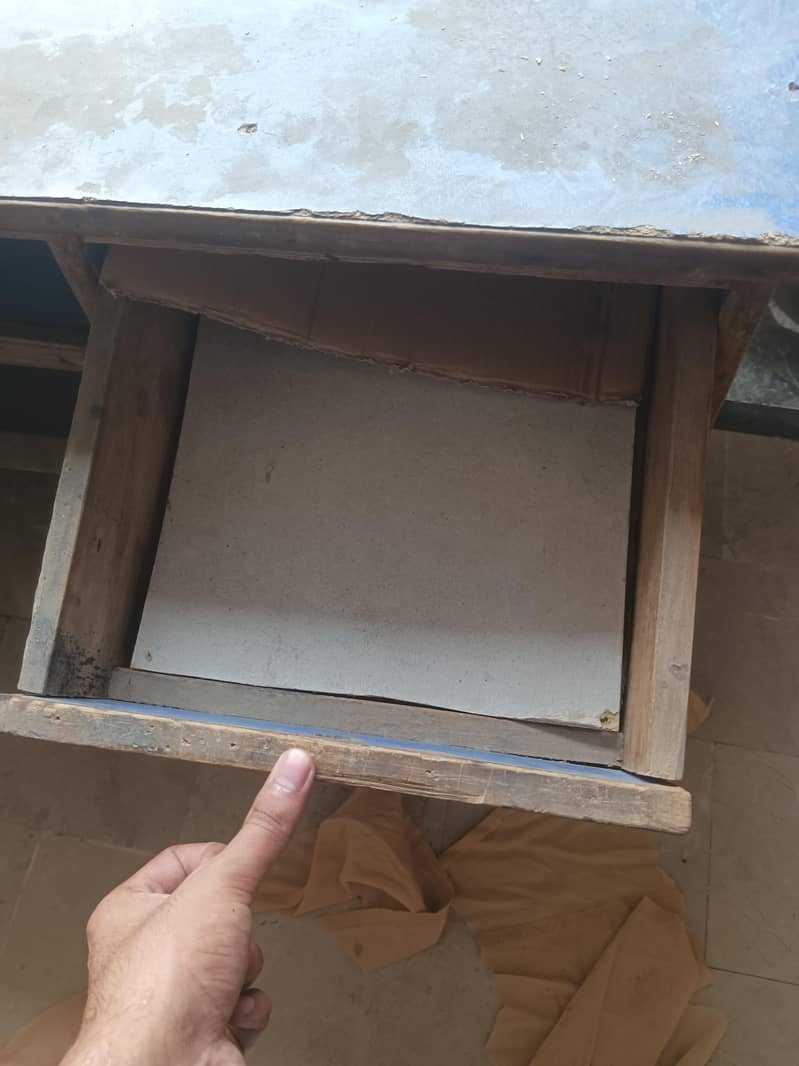 computer table 4