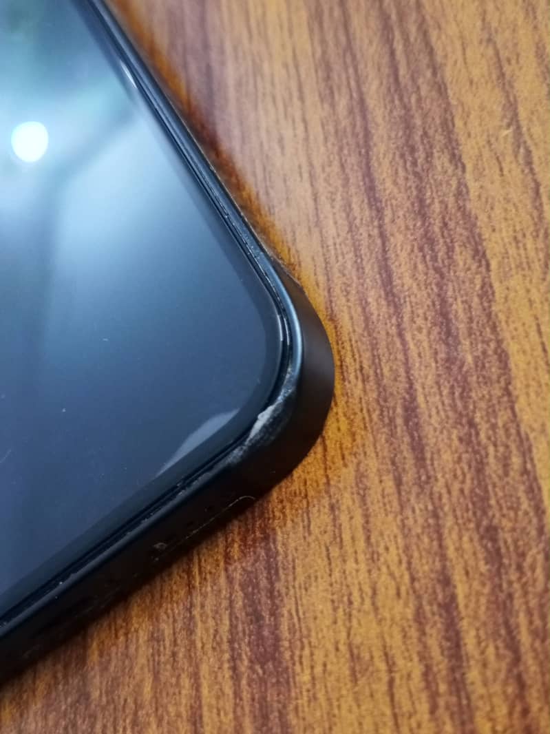 Apple iPhone 14 4