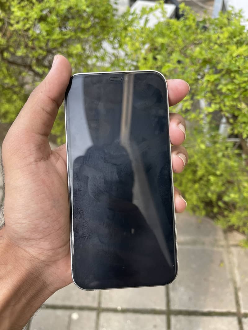 Apple iPhone 12 Pro 1