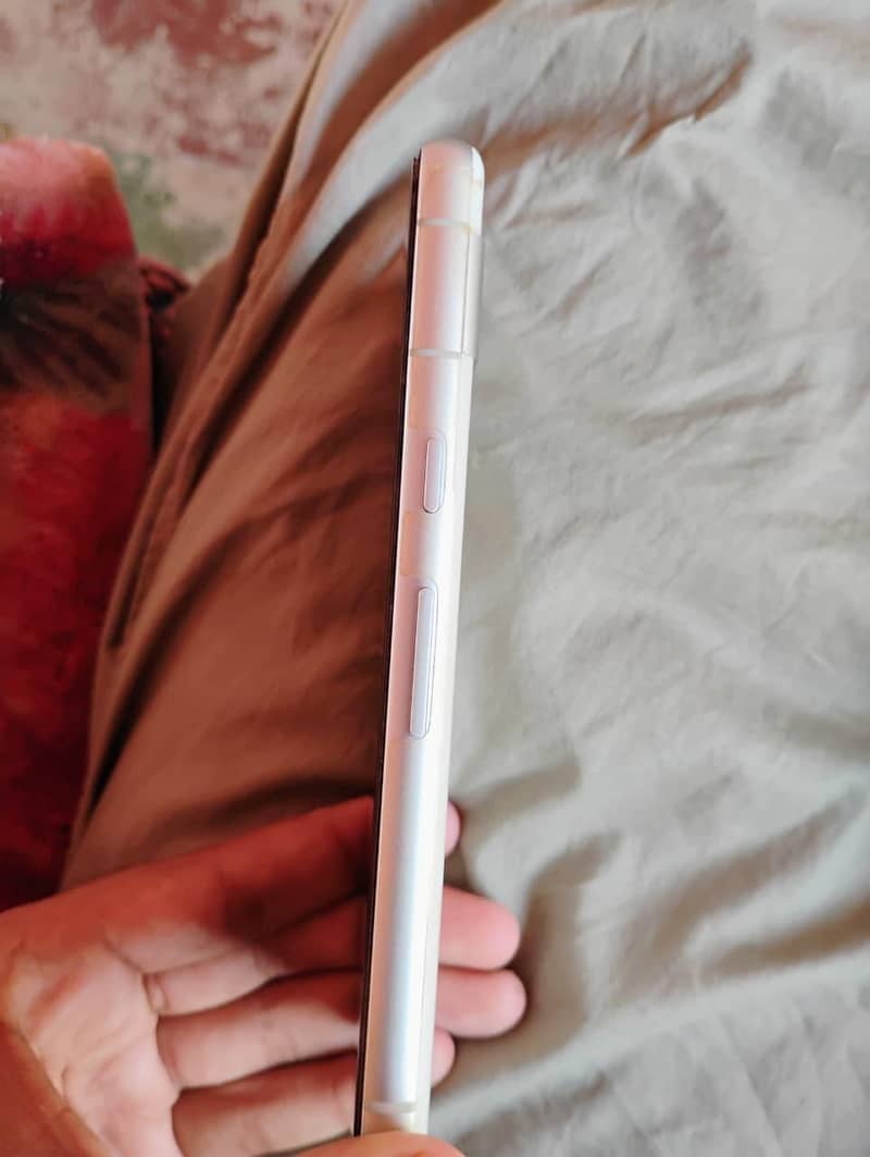 Google Pixel 7a 3