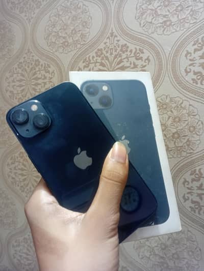 Apple iPhone 13