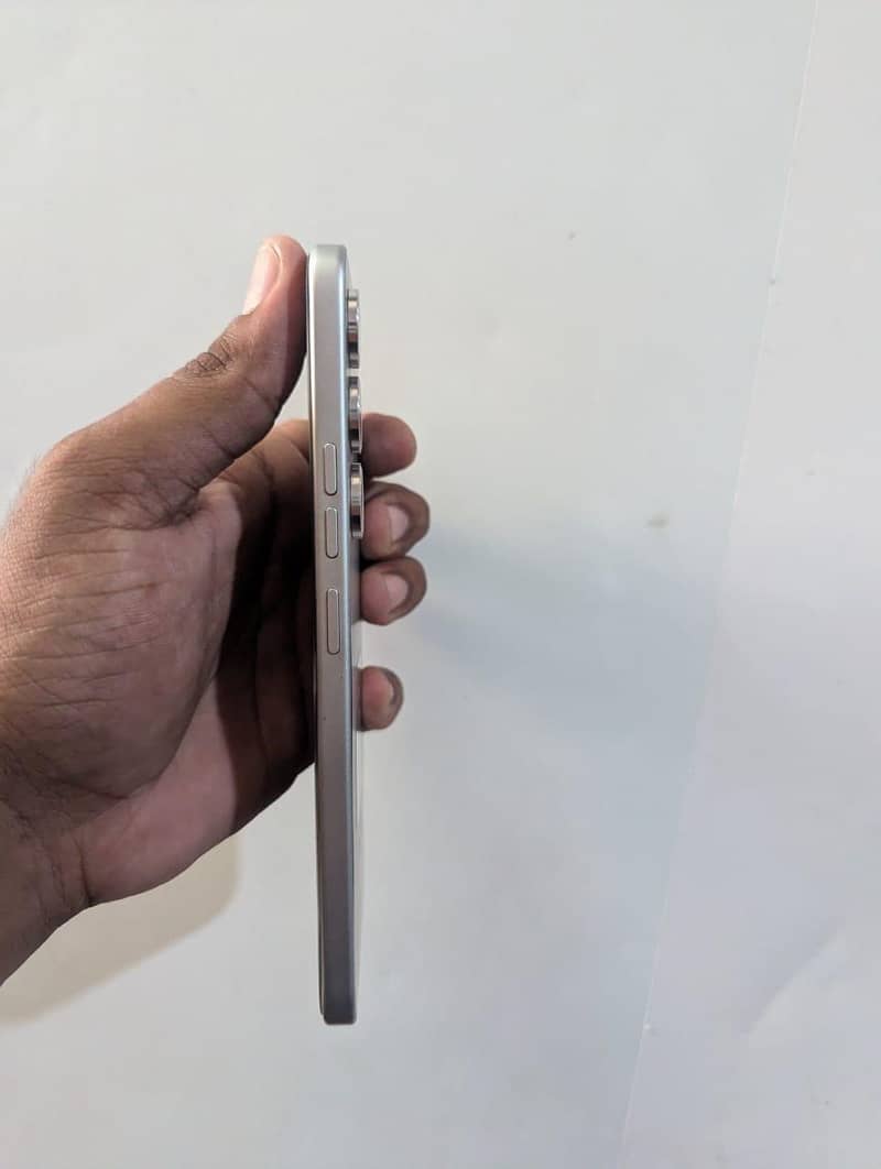 TECNO SPARK 40 PRO 0