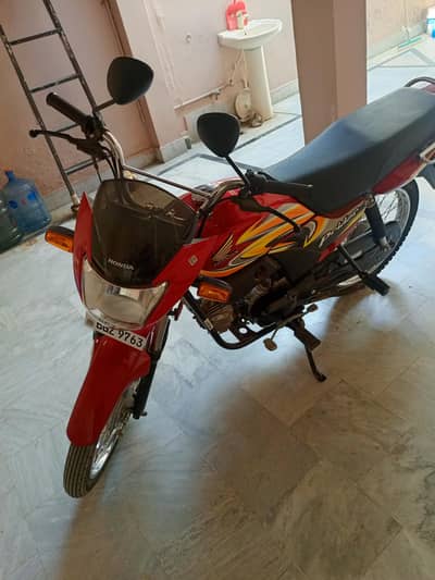 Honda pridor 500km good condition hai smooth drive