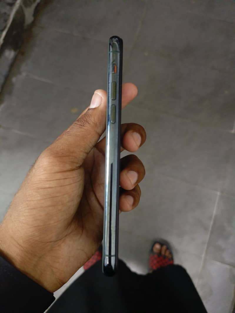 Apple iPhone 11 Pro 5