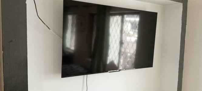 SMART LED FOR SALE 50 INCHES