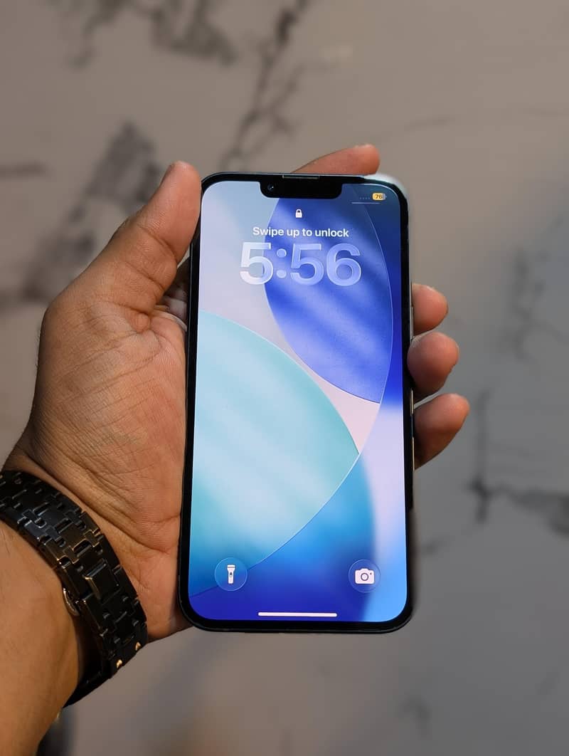 Apple iPhone 13 2