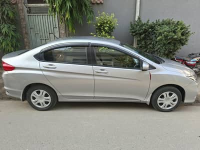 Honda City 1.2 CVT 2023 | 32,000 KM | Total Genuine | Lunar Silver |