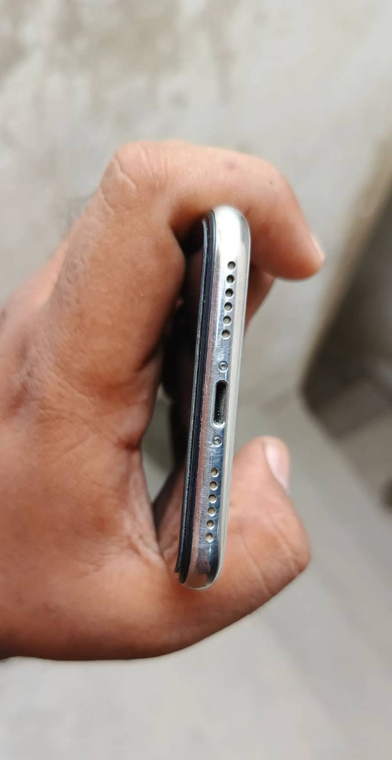 Apple iPhone X 2
