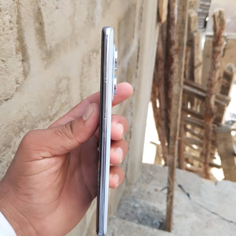Xiaomi Redmi Note 14 Pro 4