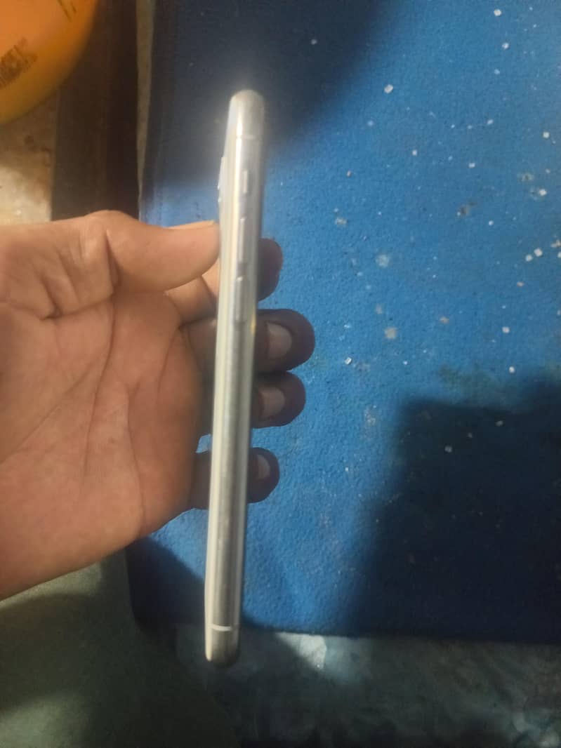 Apple iPhone 11 Pro 0