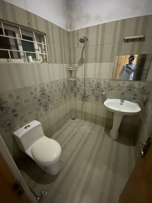 14 Marla Upper Portion For Rent With All Basic Necessities 3