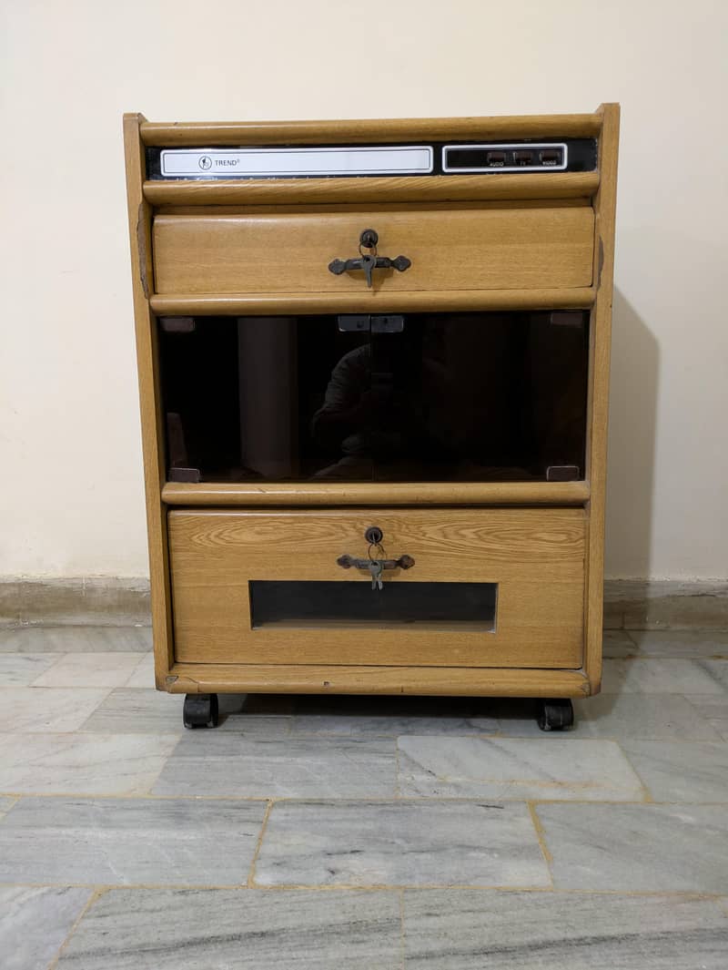 tv trolley 0