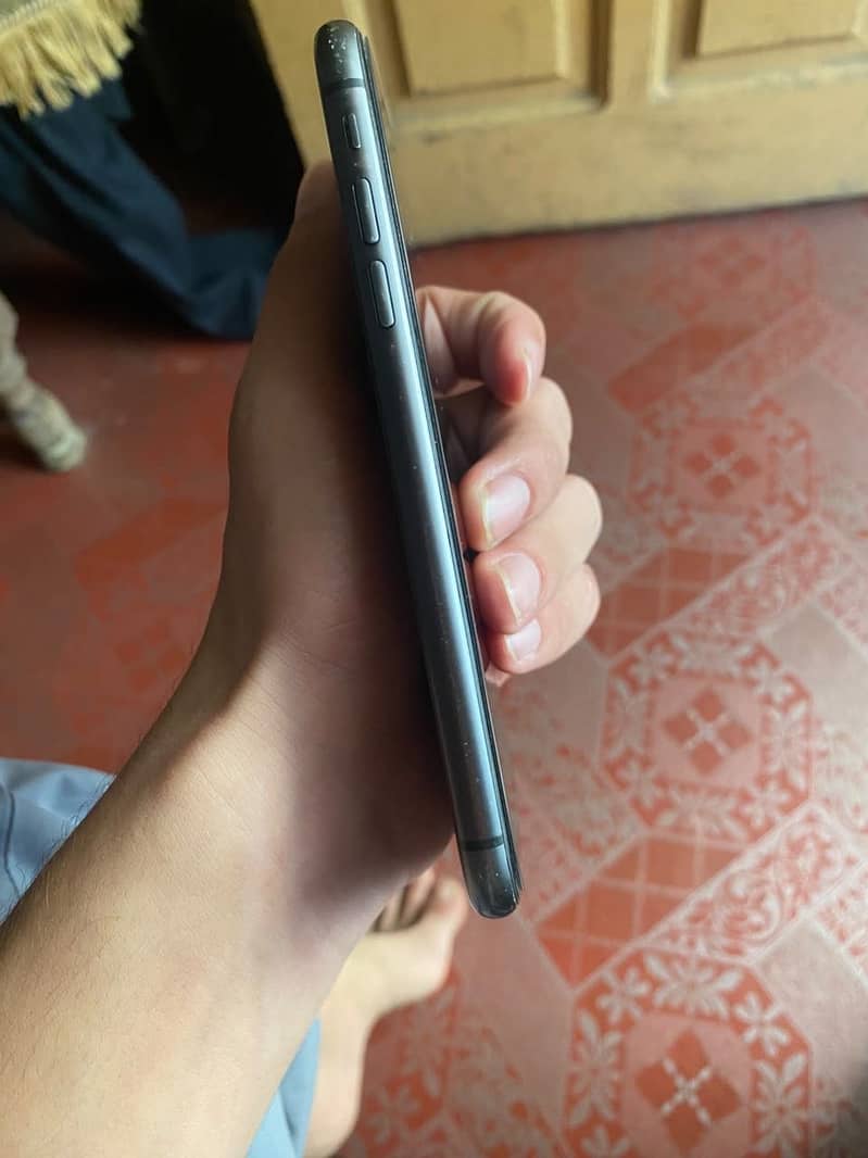 Apple iPhone 11 5