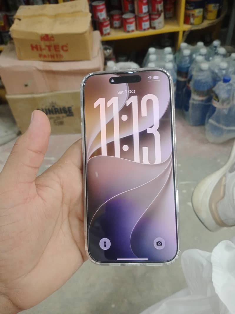 Apple iPhone 16 Pro Max 1