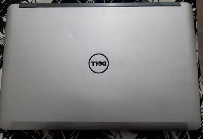 Dell laptop E6540 0