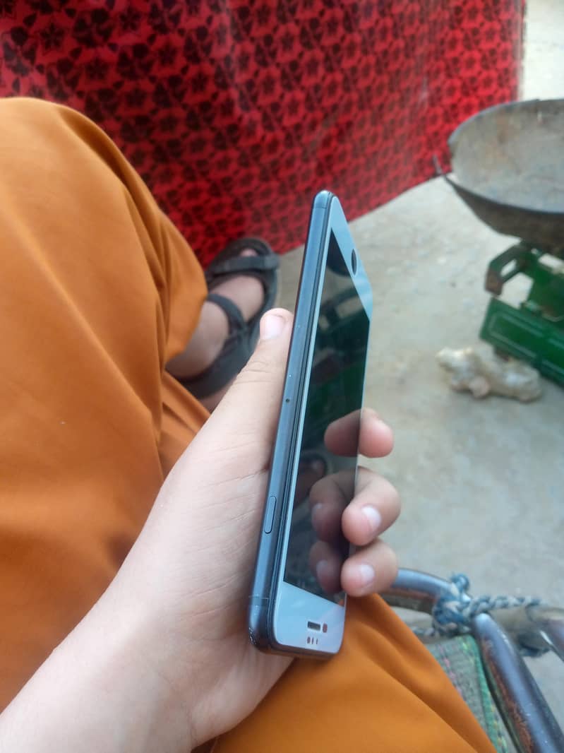 Apple iPhone 7 Plus 4