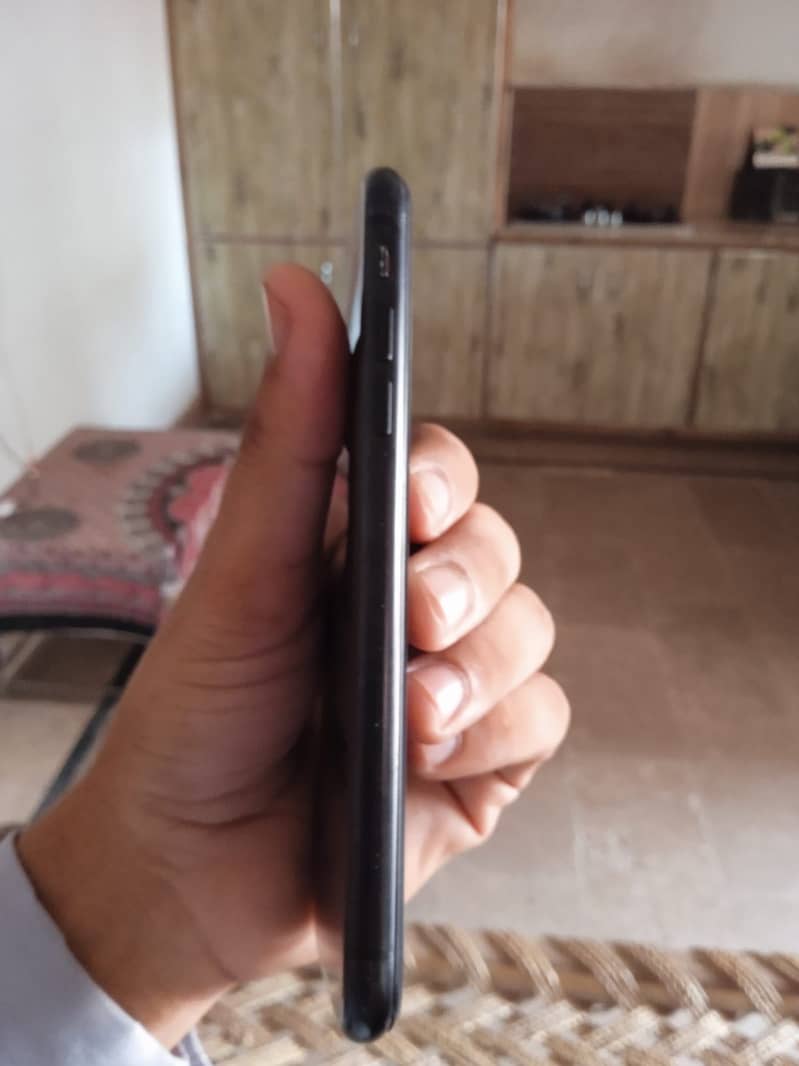 Apple iPhone XR 3