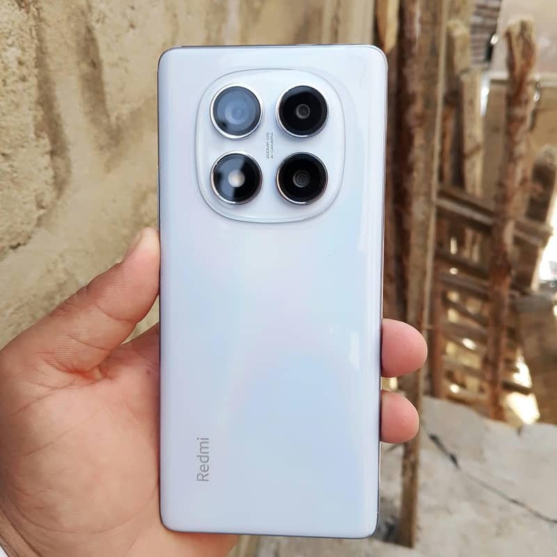 Xiaomi Redmi Note 14 Pro Plus 1
