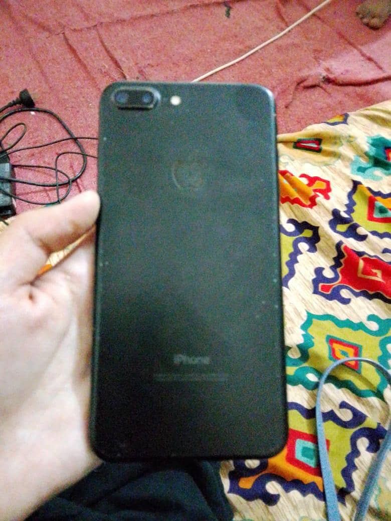 Apple iPhone 7 Plus 5