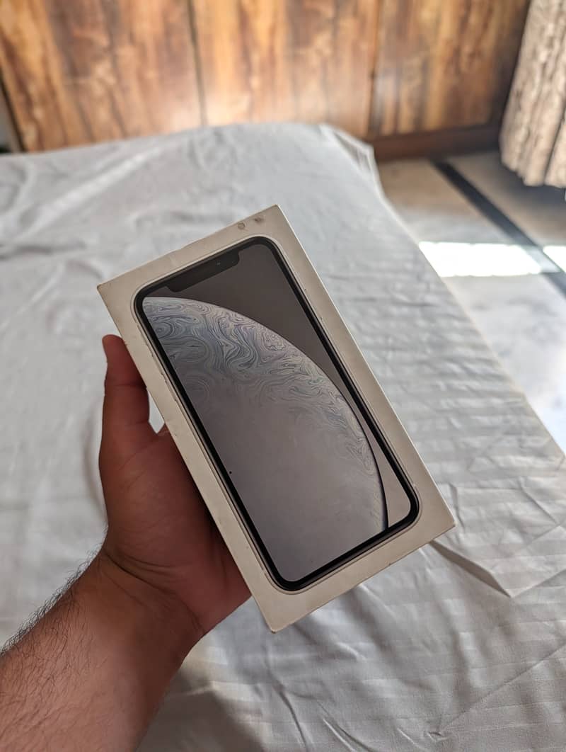 Apple iPhone XR 9