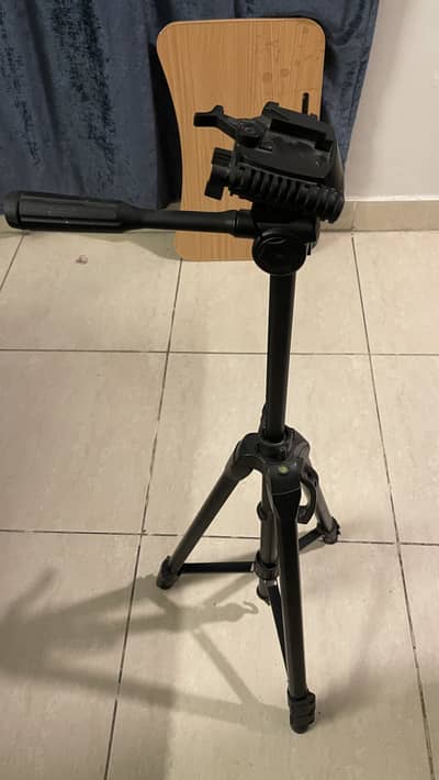 Tripod stand with all features