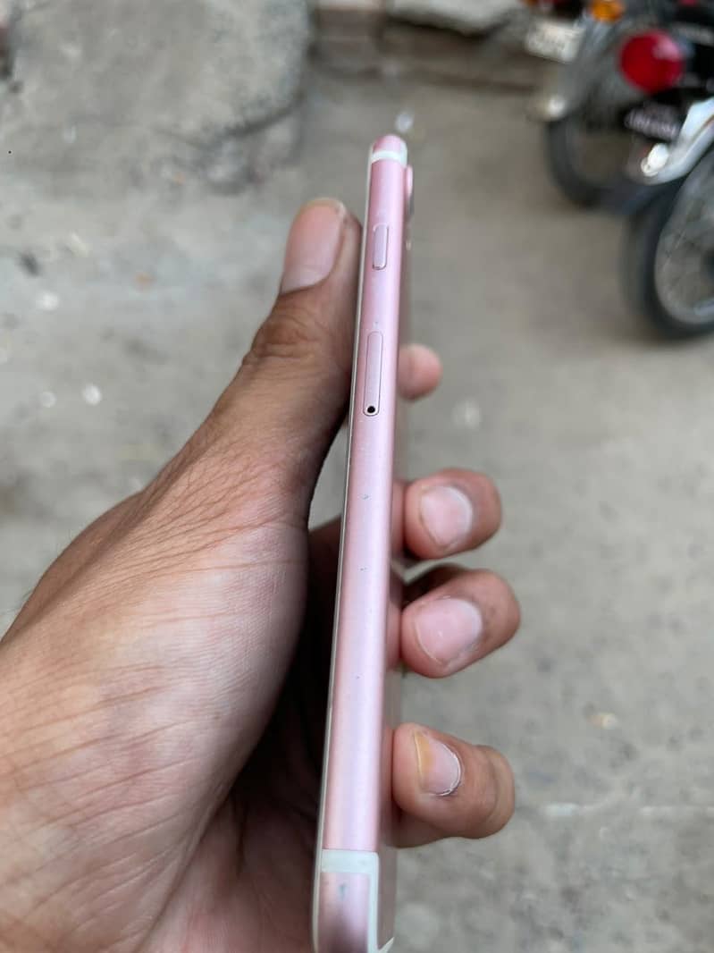 Apple iPhone 7 5