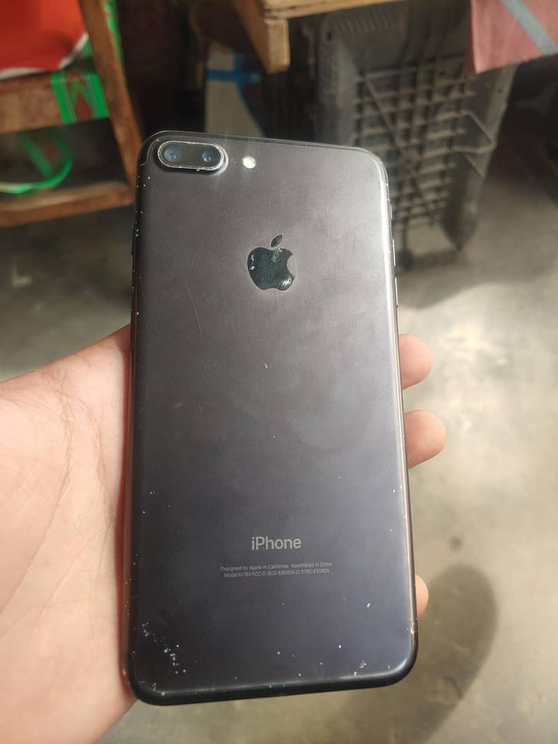 Apple iPhone 7 Plus 0