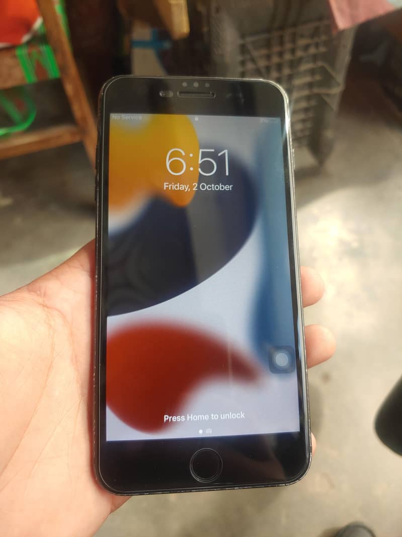 Apple iPhone 7 Plus 1