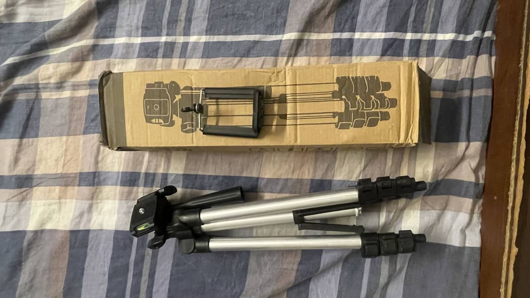 Tripod stand 0