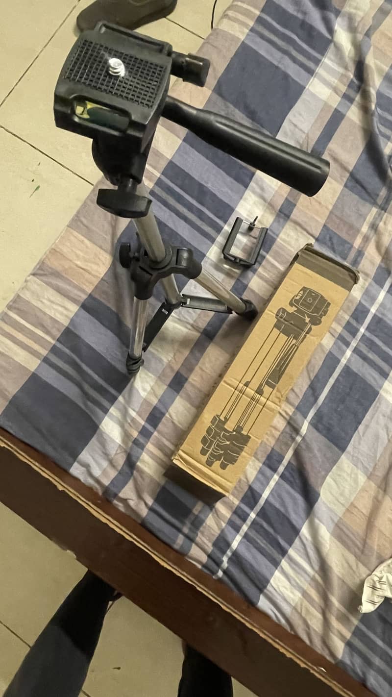 Tripod stand 1