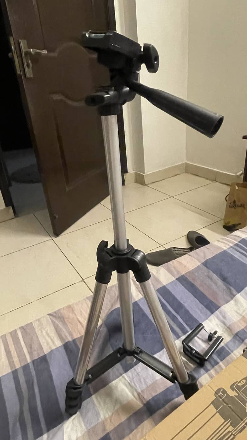 Tripod stand 2