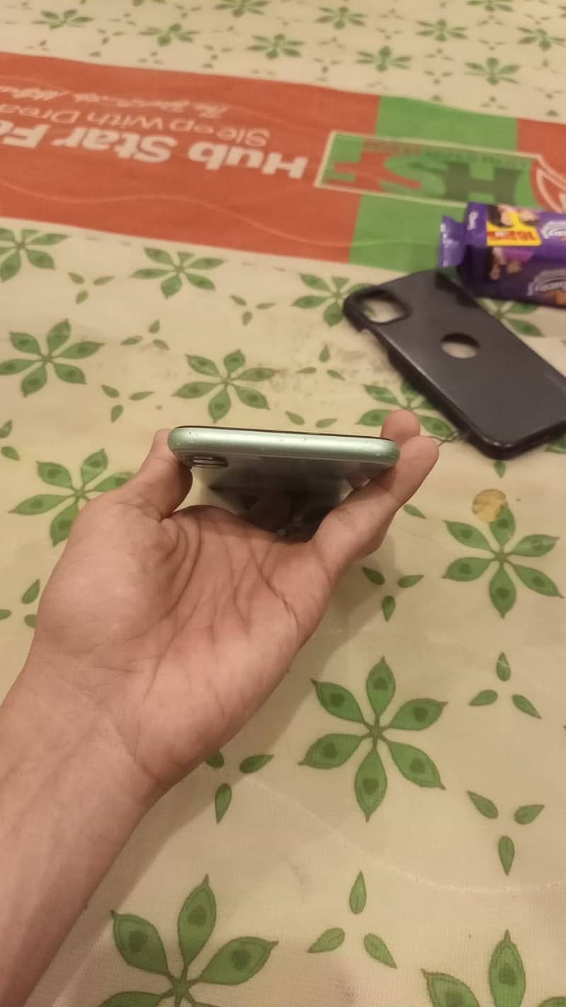 Apple iPhone 11 1