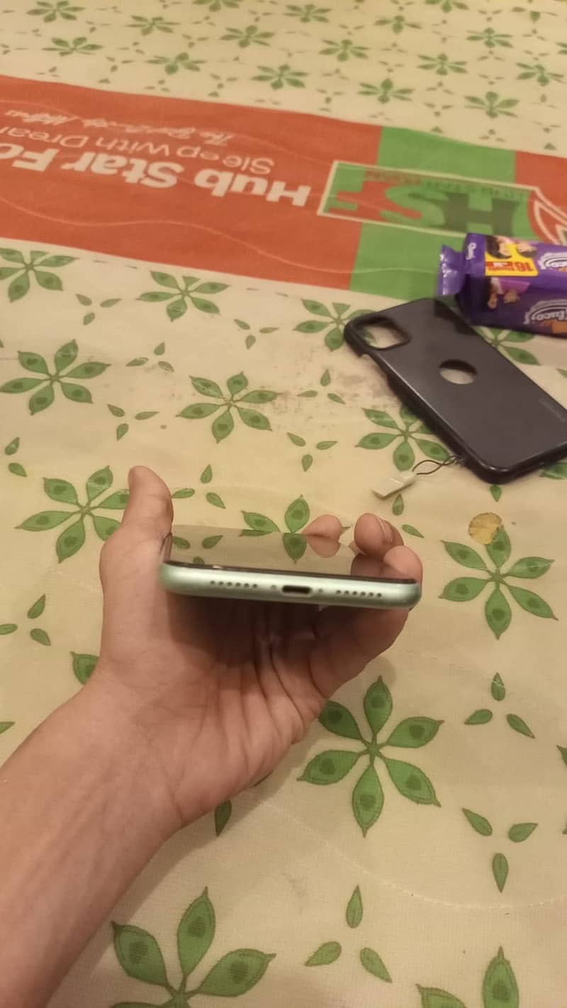 Apple iPhone 11 5
