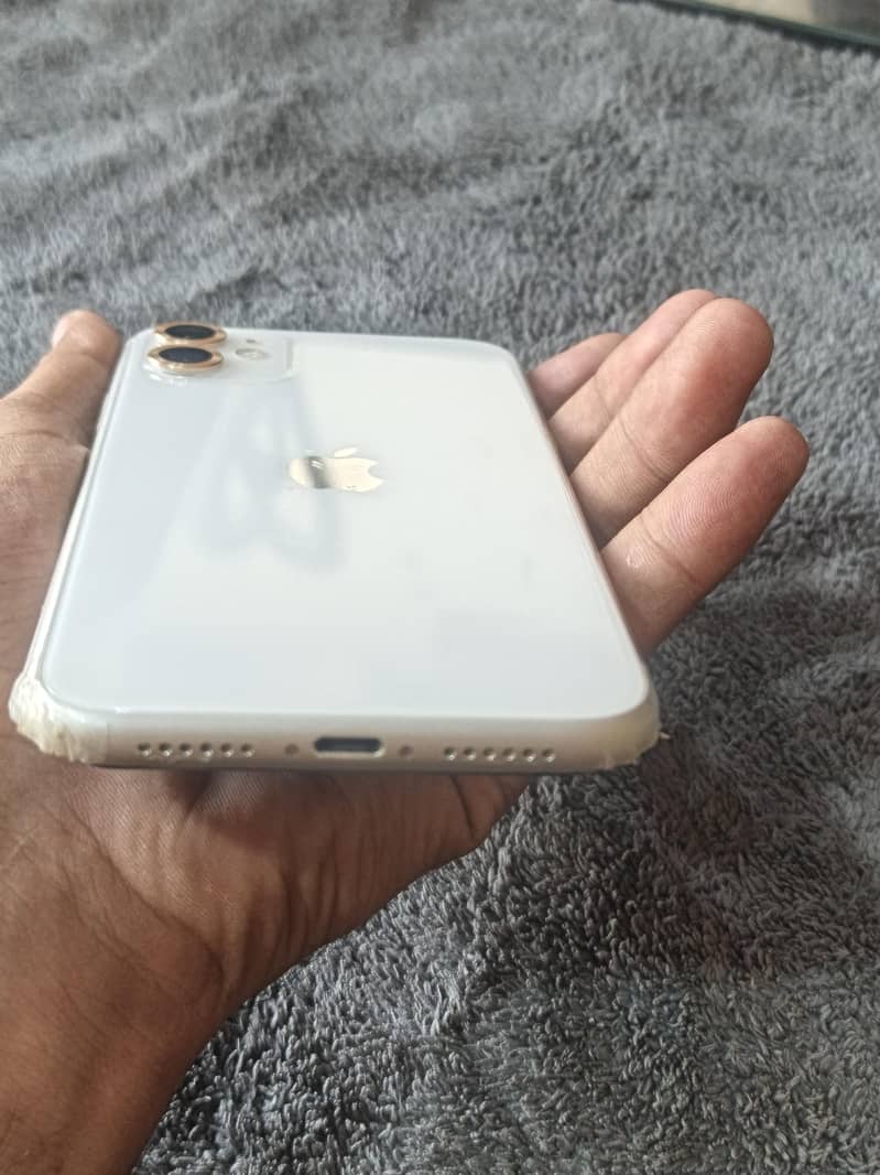 Apple iPhone 11 6