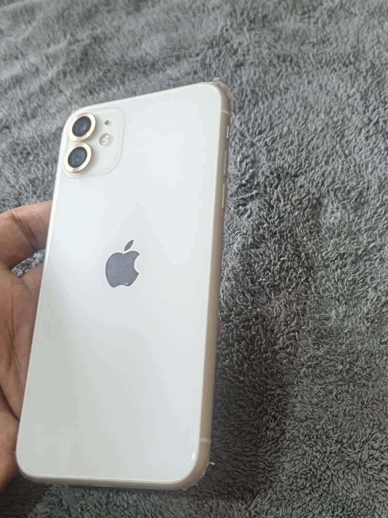 Apple iPhone 11 7