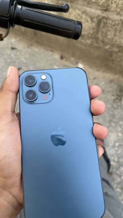 Apple iPhone 12 Pro Max (sim working)
