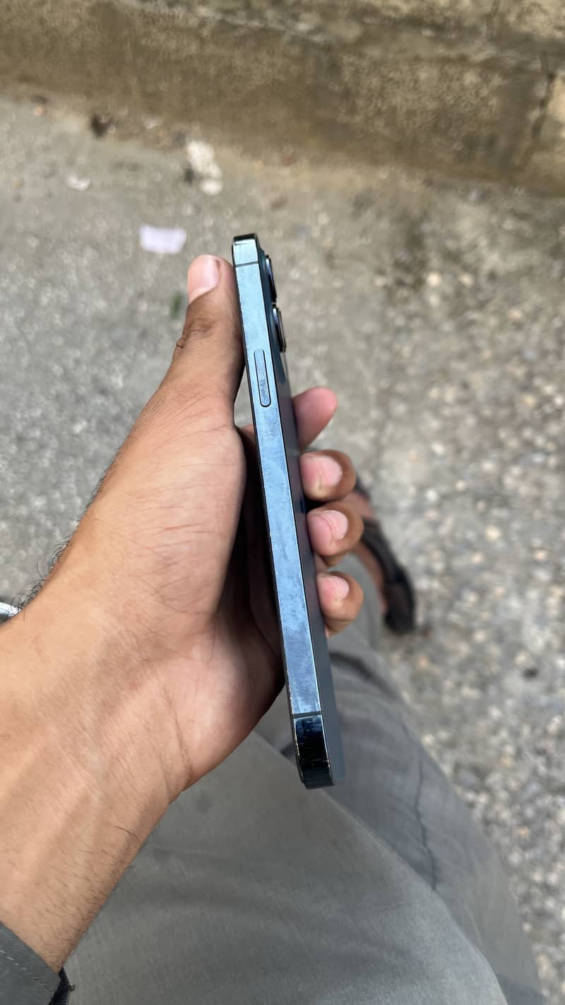 Apple iPhone 12 Pro Max (sim working) 3