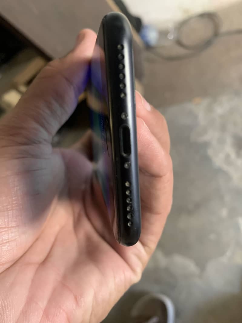 Apple iPhone SE 0