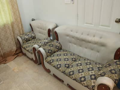 3+2+1+1 = 7 Seater Sofa