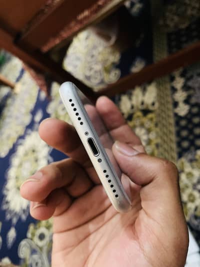 Apple iPhone 8